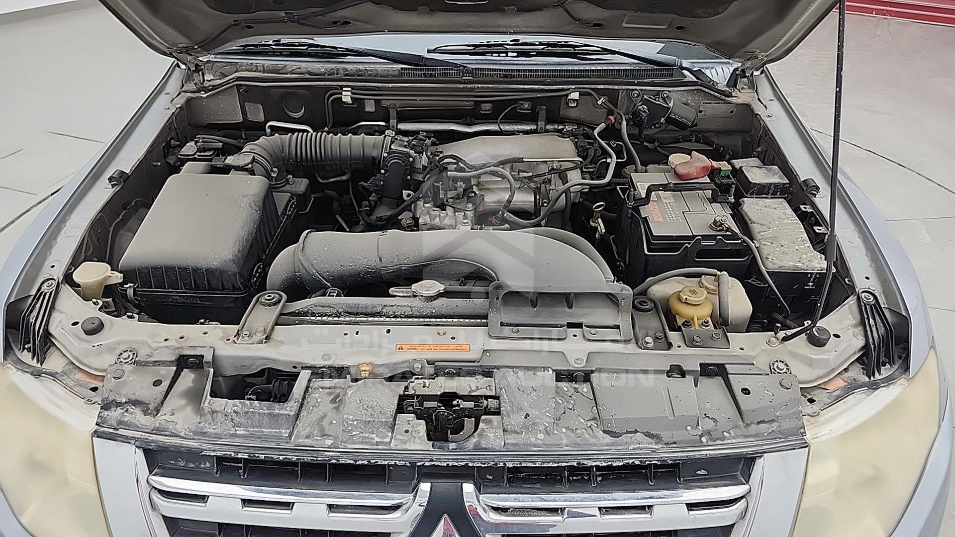 2012 MITSUBISHI PAJERO VIN: JMYLRV95WCJ703378