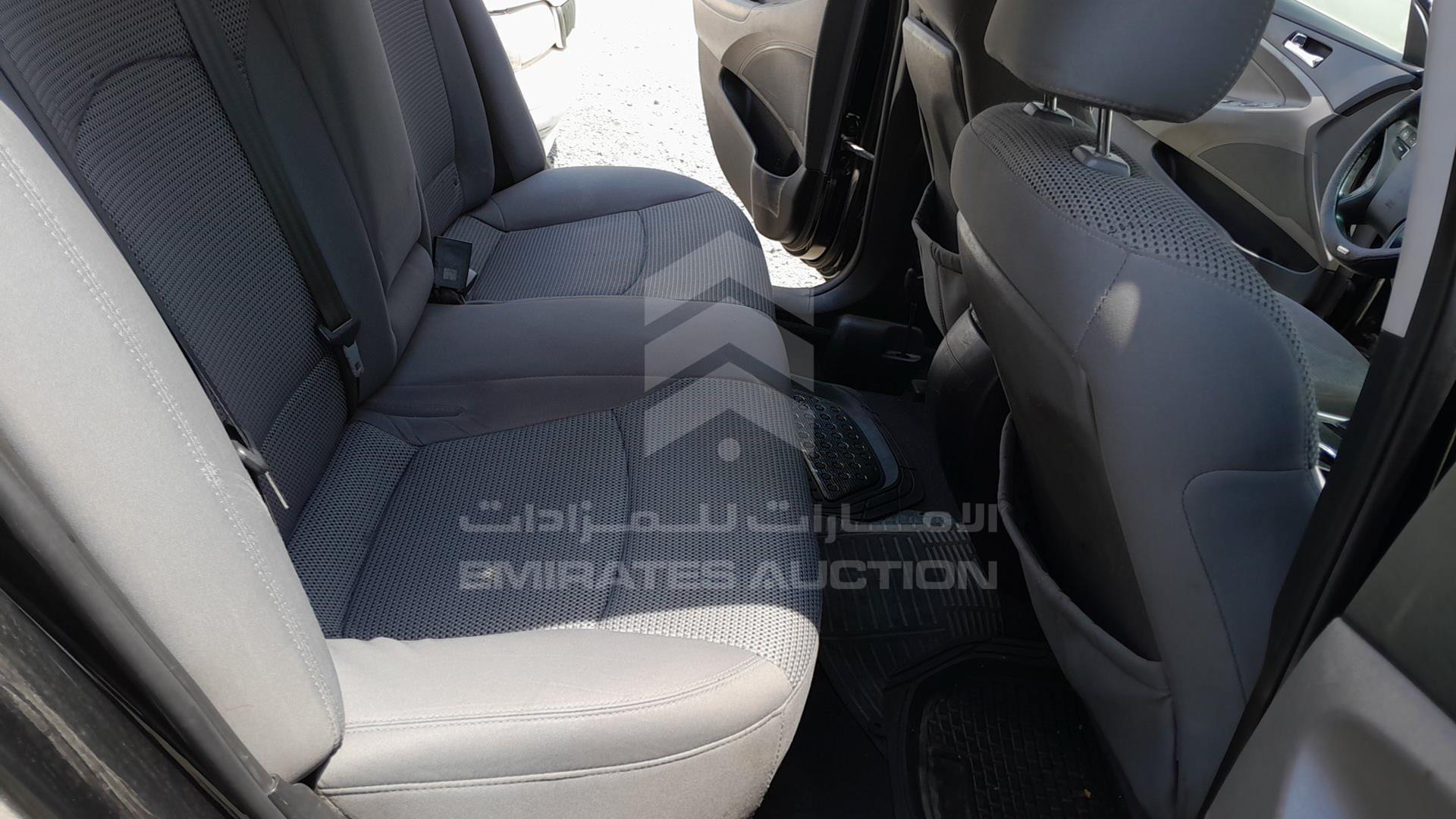 2011 HYUNDAI SONATA VIN: 5NPEB4AC1BH007724