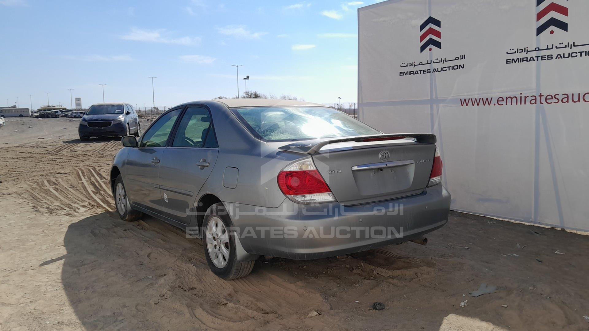 2005 TOYOTA CAMRY VIN: 4T1BE32K75U519682