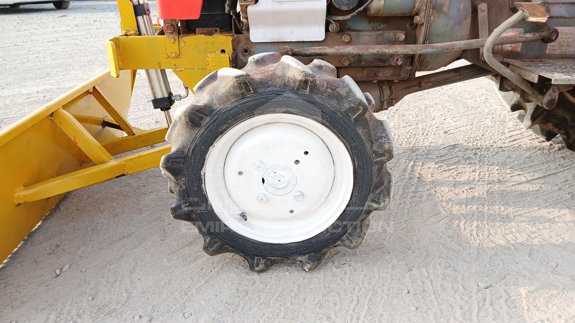 0 YANMAR --- VIN: YM1300D12005