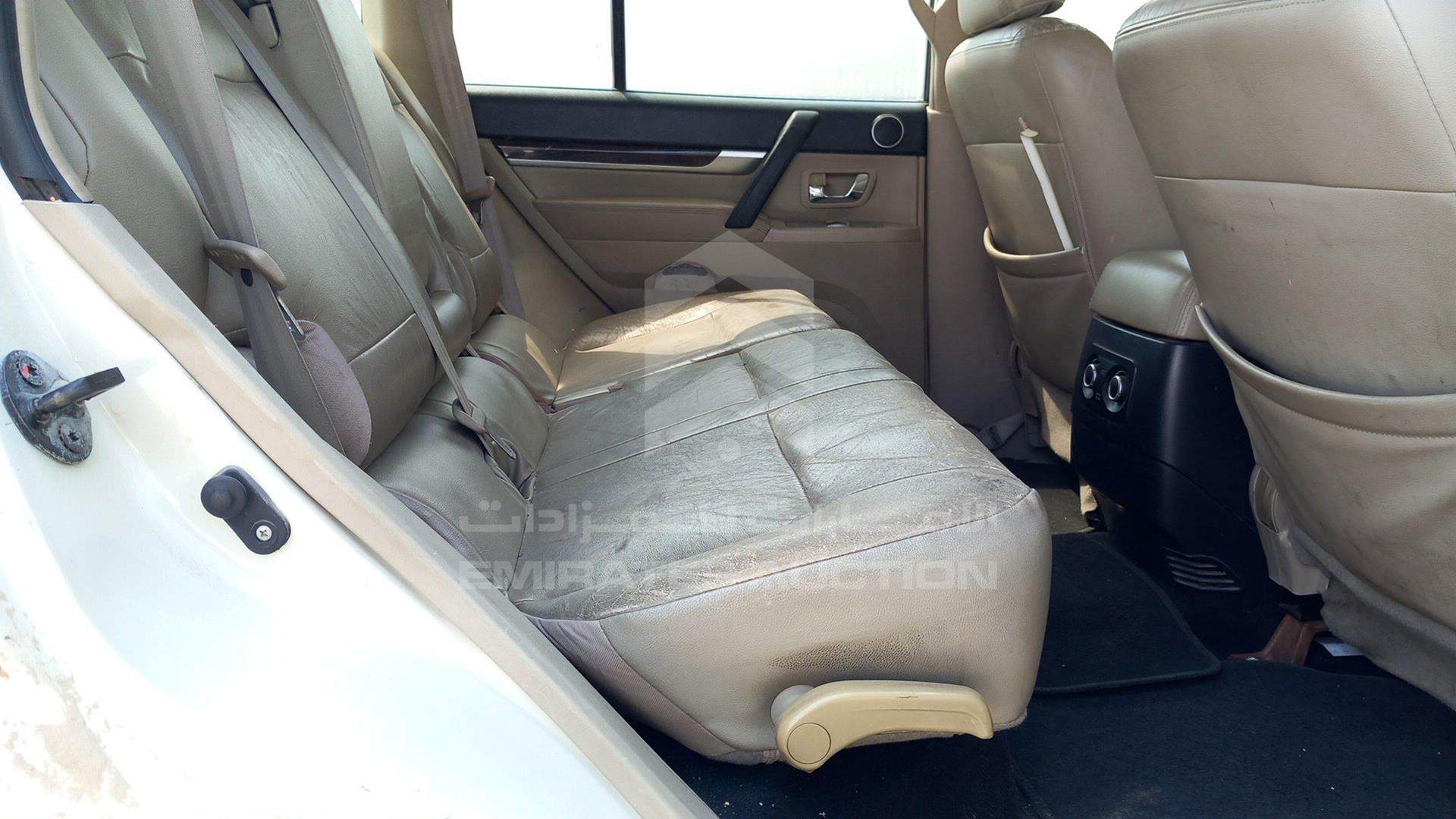 2009 MITSUBISHI PAJERO VIN: JMYLRV93W9J708703