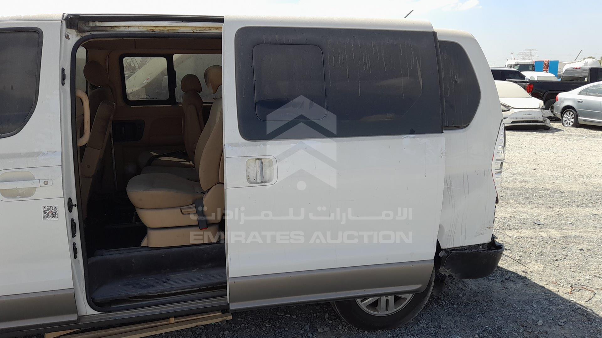 2016 HYUNDAI H1 VIN: KMJWA37R3GU801127