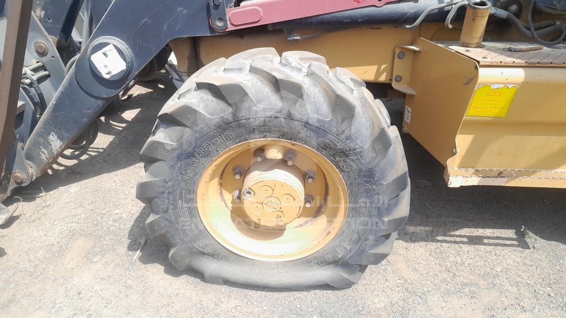 كاتربيلر 424 D 2005 — الإطار الأمامي الأيسر — صورة 28