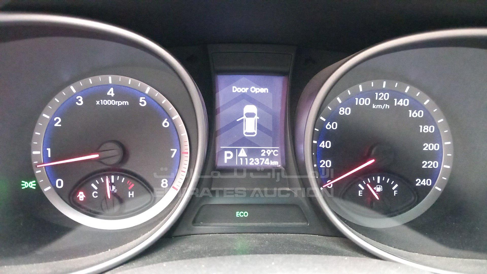 2014 HYUNDAI SANTA FE VIN: KMHSM81E6EU050192