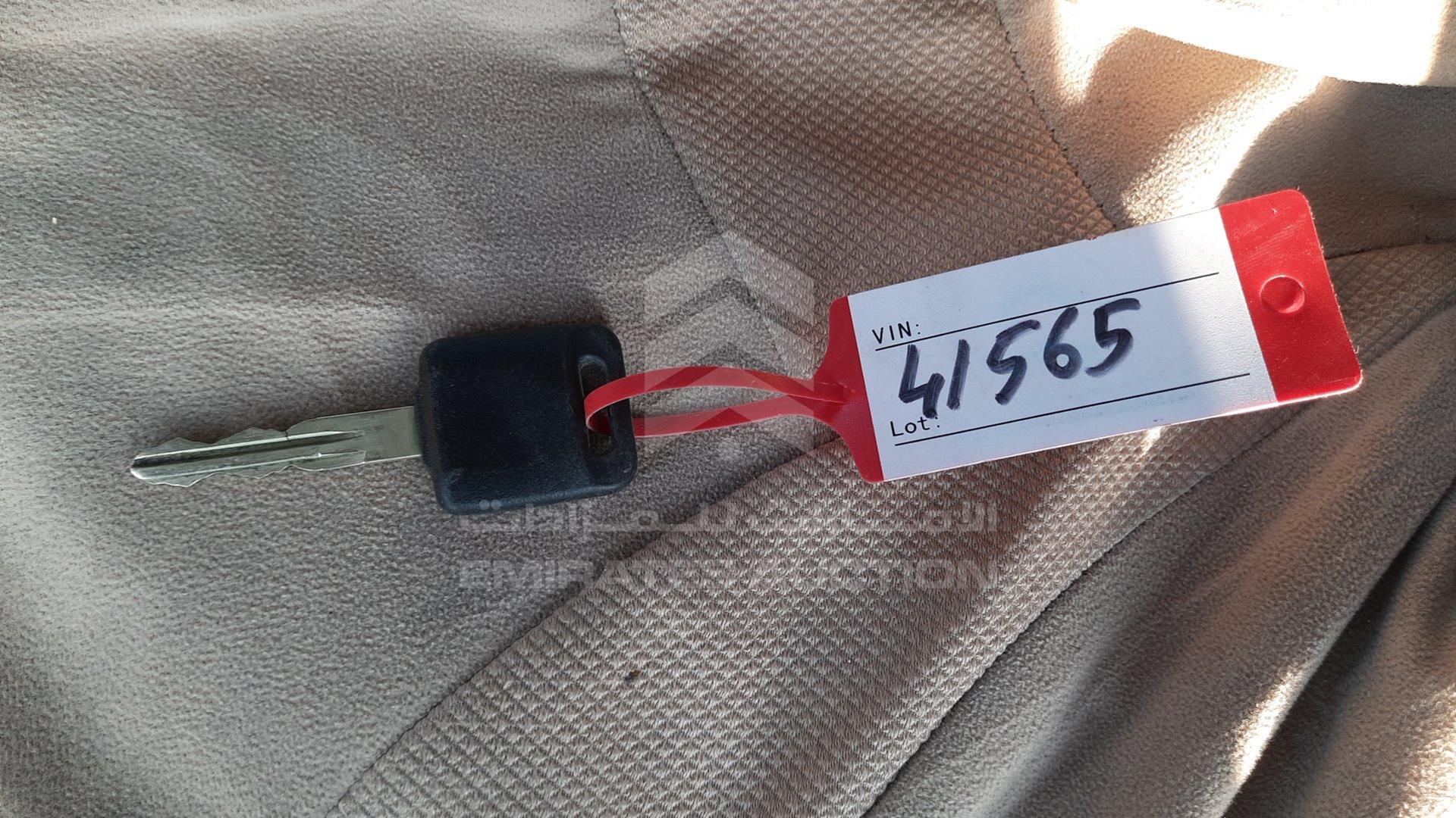 2008 NISSAN TIIDA VIN: JN1CC11C78T021721