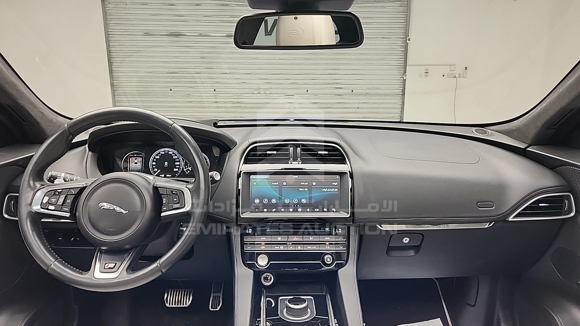 2017 JAGUAR F-PACE VIN: SADCA2BV8HA048886