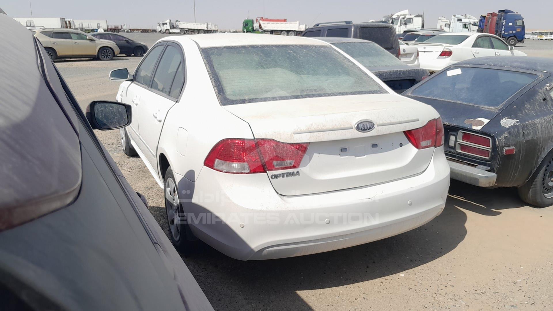 2010 KIA OPTIMA VIN: KNAGG4172A5440543