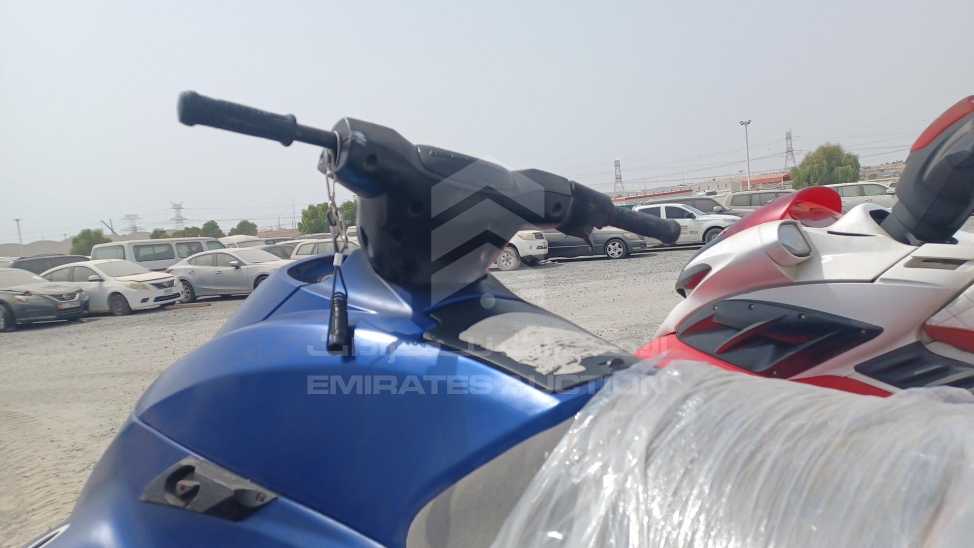 0 JET SKI + TROLLEY YAMAHA VIN: USYAMA3042L809