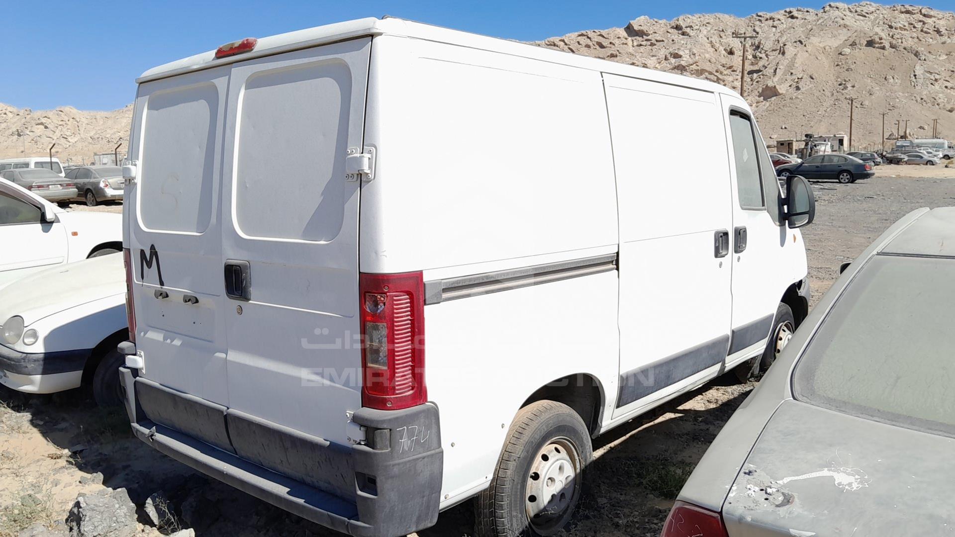 2001 PEUGEOT --- VIN: VF3ZAAMFA17648239