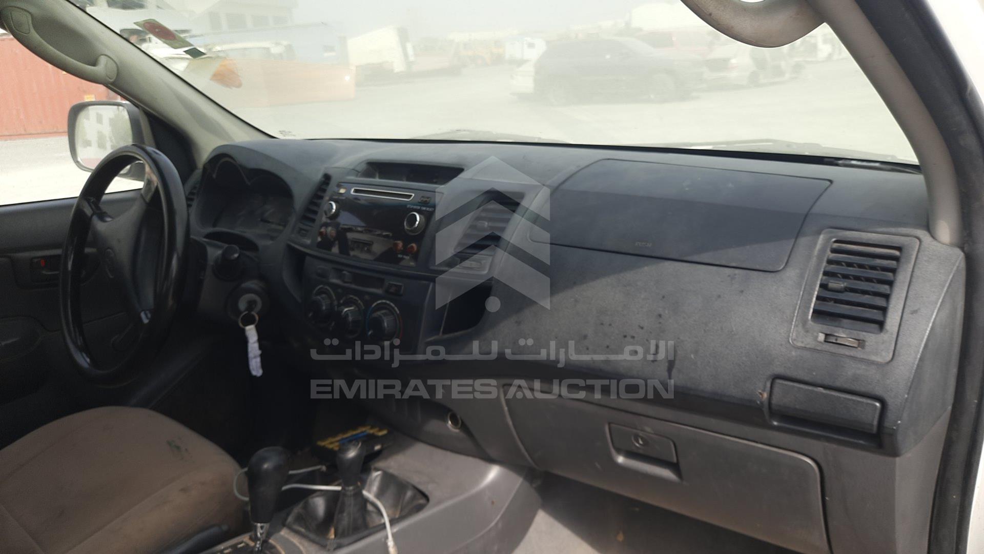 2014 TOYOTA HILUX VIN: MR0FX22G3E1396570