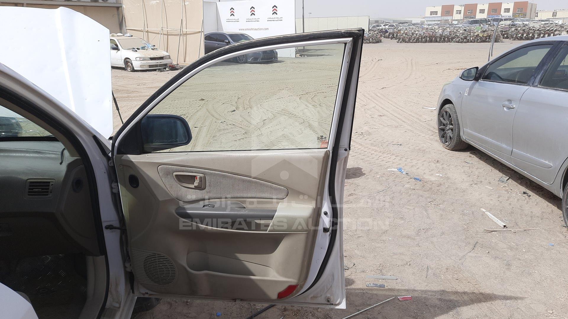 2008 HYUNDAI TUCSON VIN: KMHJM81D08U746604