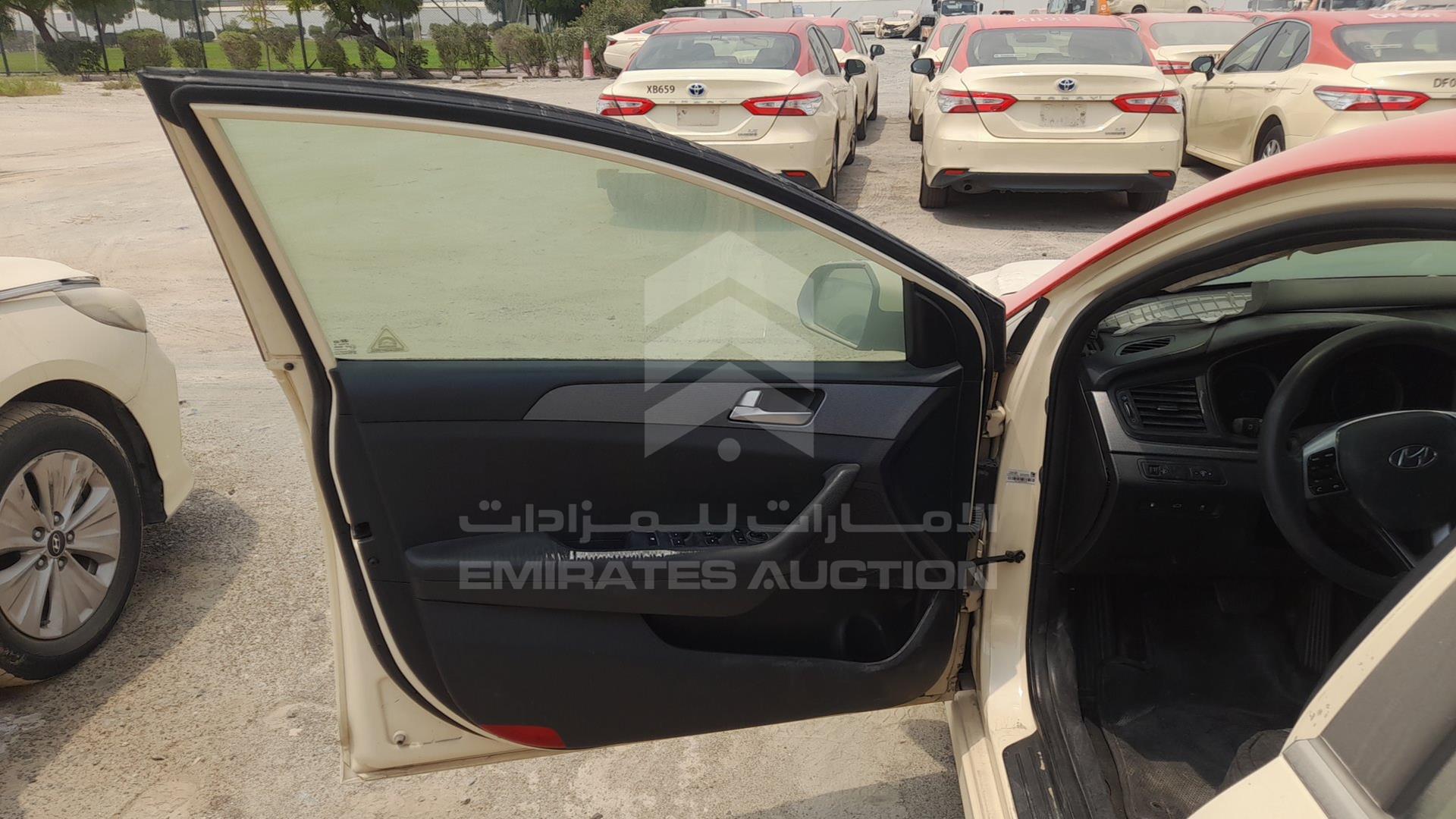 2018 HYUNDAI SONATA VIN: KMHE24131JA081968