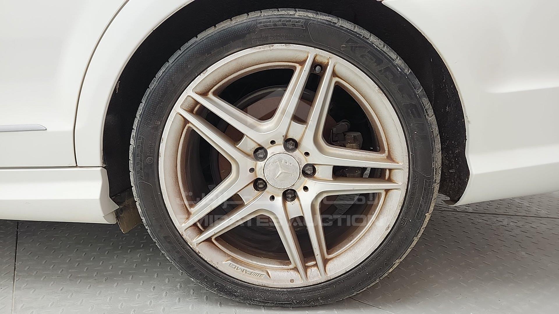 2013 MERCEDES C 200 VIN: WDDGF4JB8DA824113