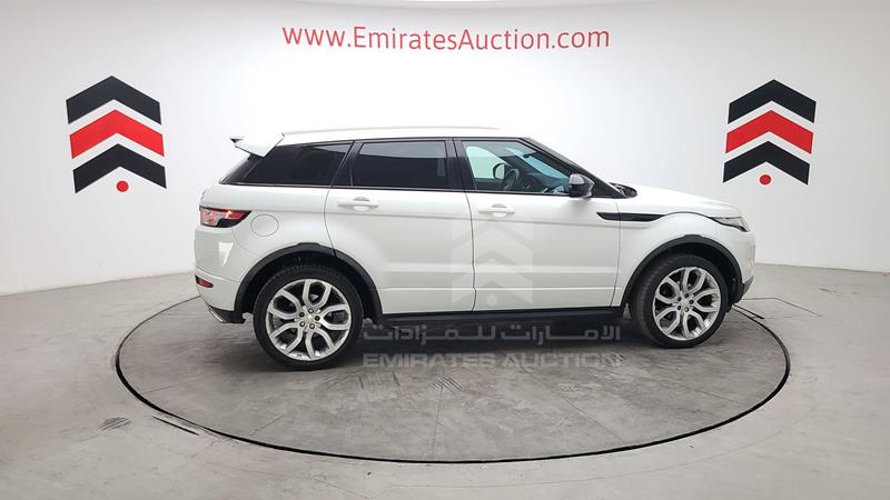 SALVA2BG0EH935397 Auction: EmiratesAuction Lot: 416781 SALVA2BG0EH935397 Range Rover Evoque 2014 WHITE Photo 44