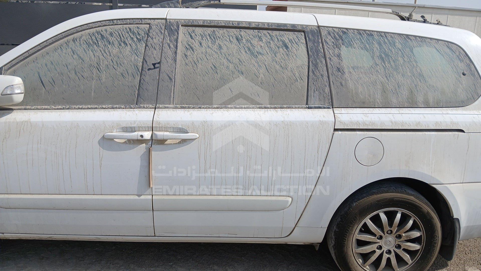 2011 KIA CARNIVAL VIN: KNAMH8176B6368474