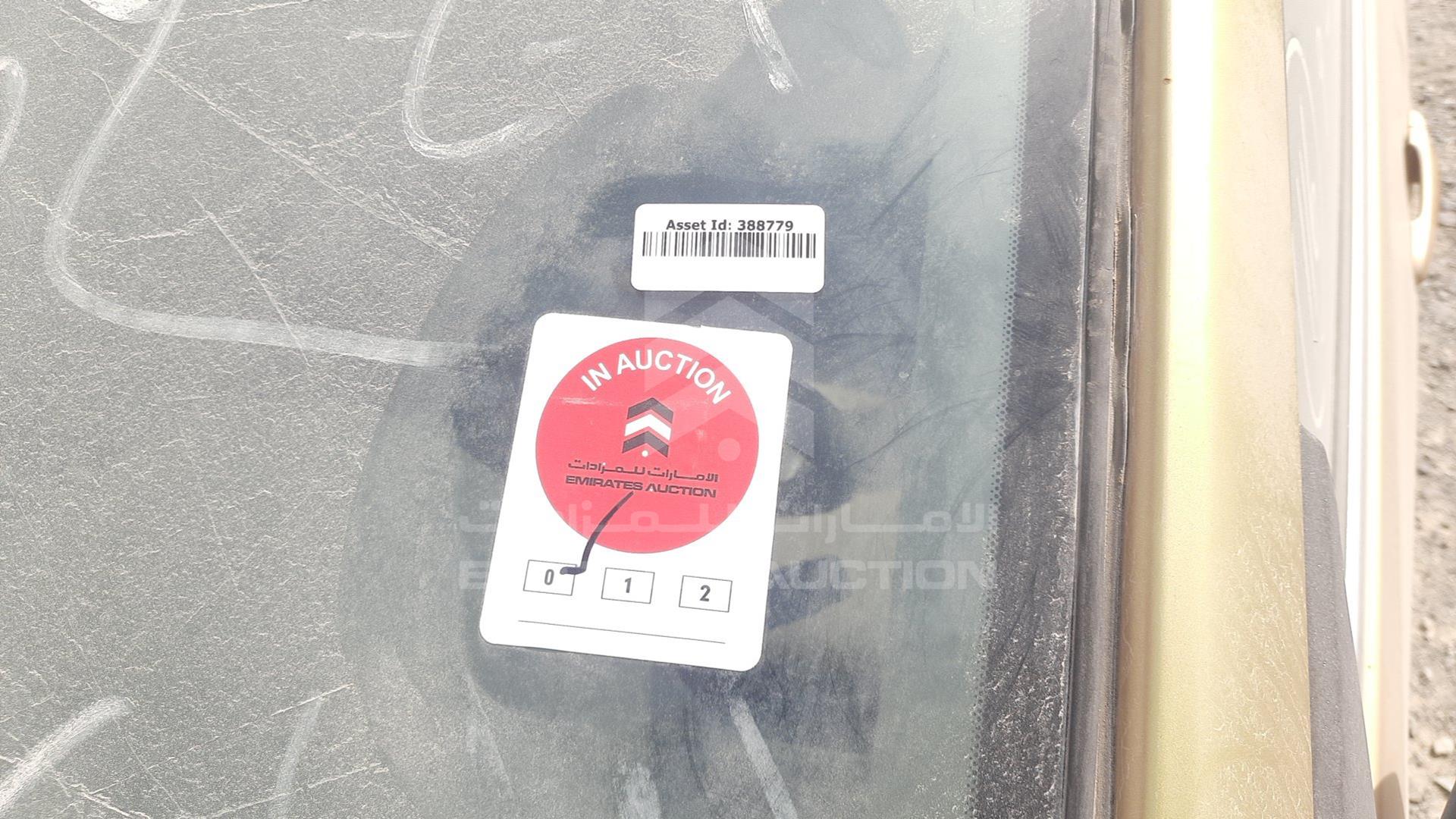 2014 NISSAN TIIDA VIN: MNTBC2C94E6002157