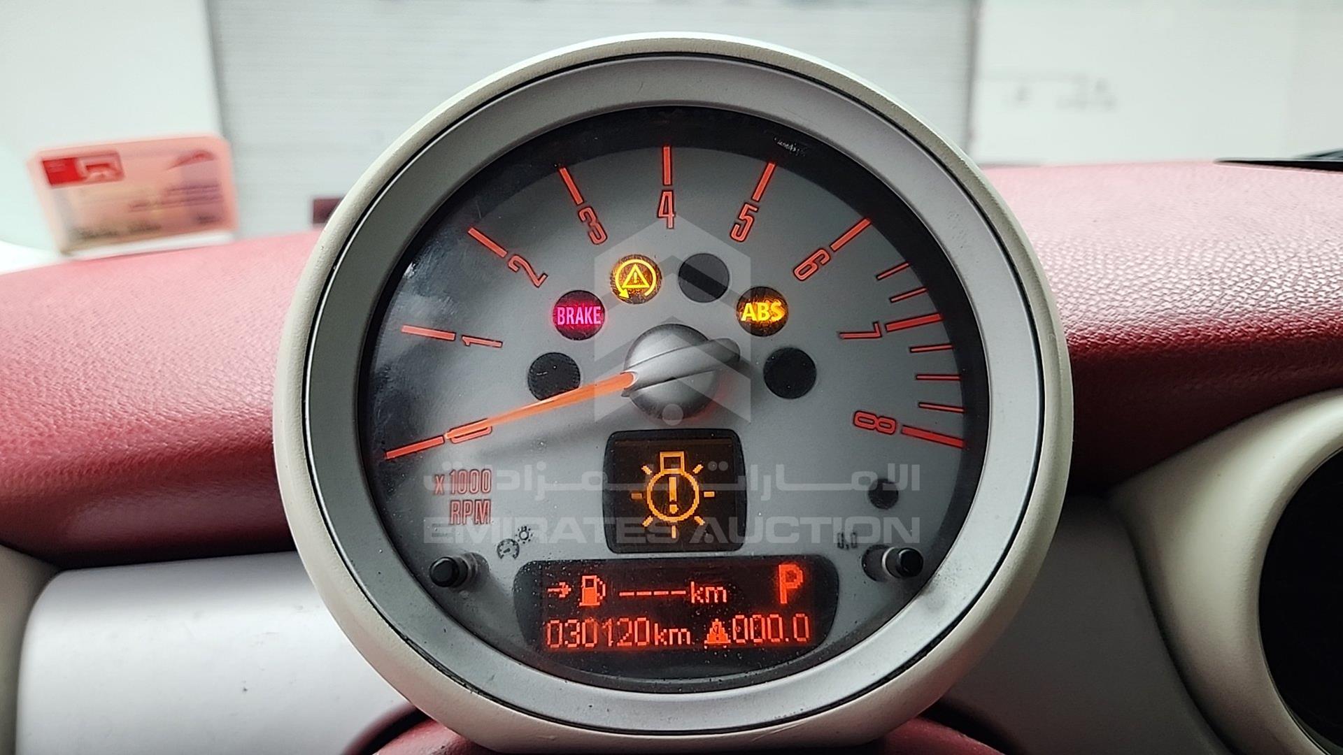 2010 MINI COOPER VIN: WMWMF3C55ATZ25394