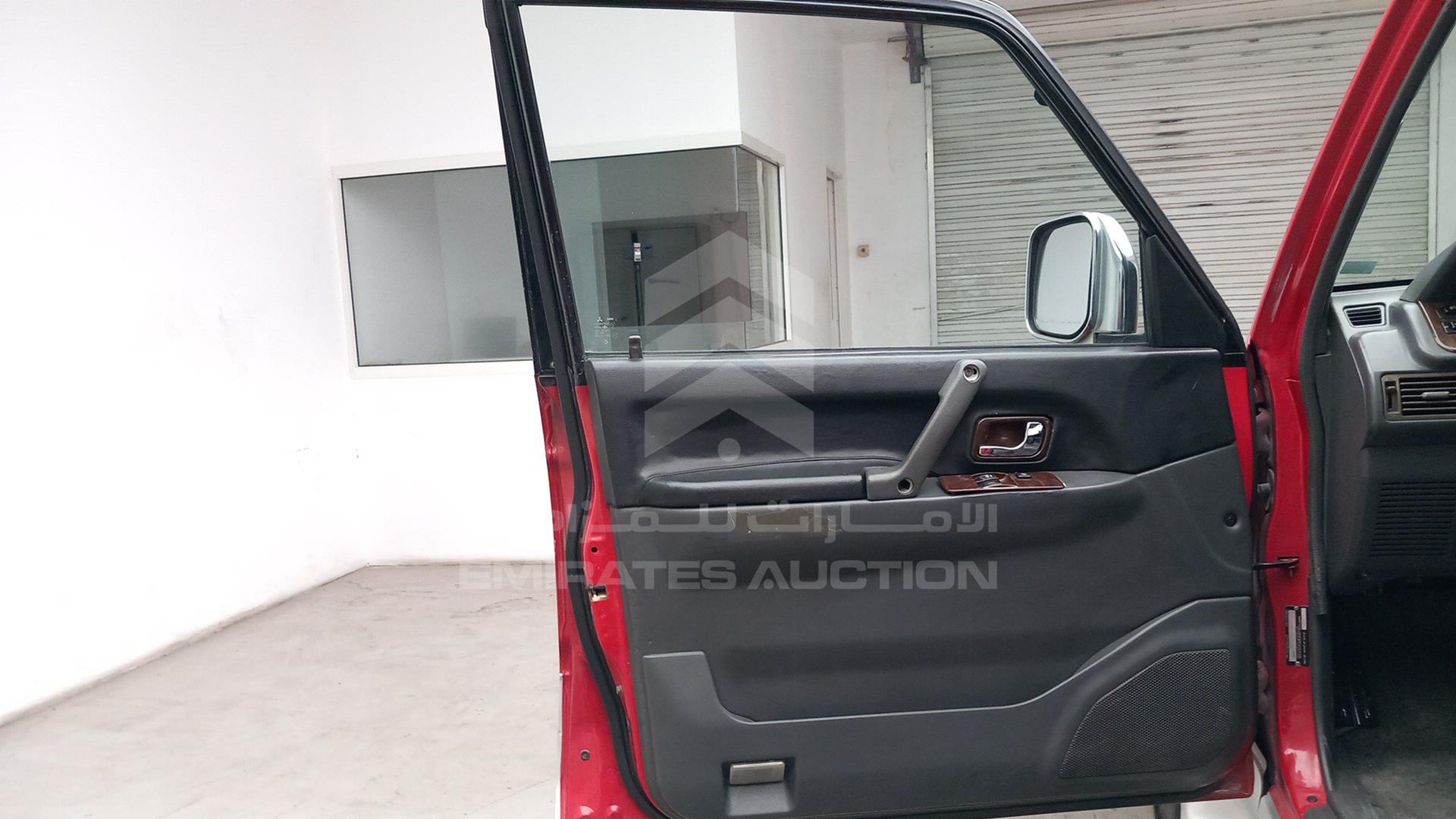 1999 MITSUBISHI PAJERO VIN: JMYORV230XJ000272