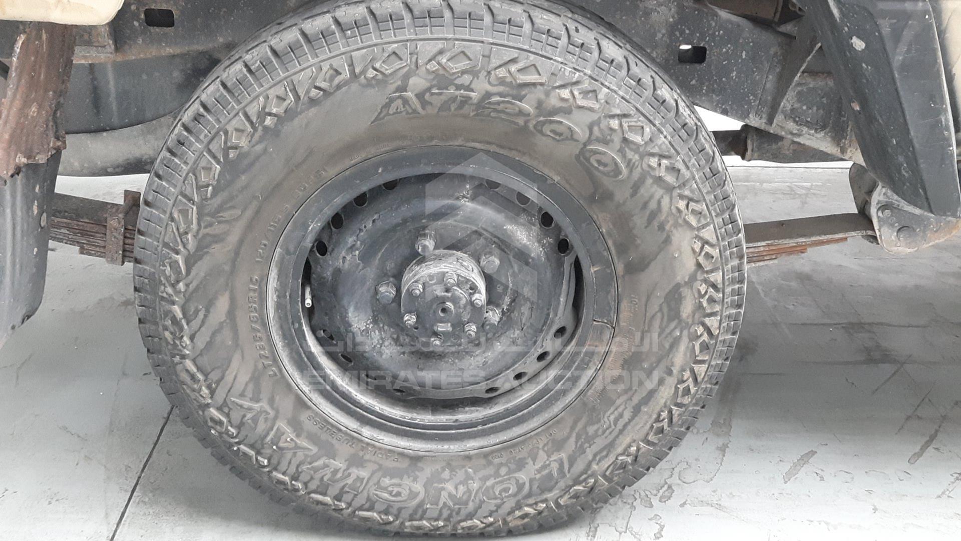 2013 TOYOTA LAND CRUISER VIN: JTFBU71J3D4702655
