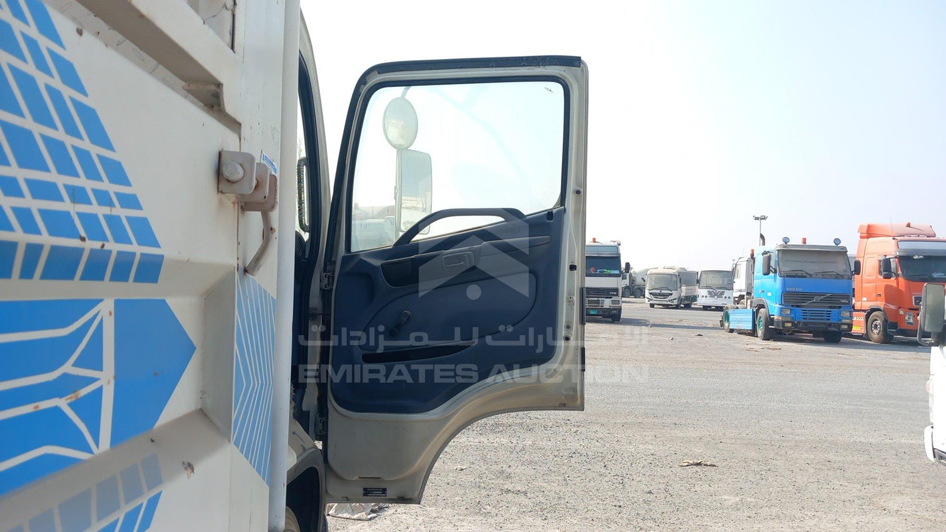 2003 HINO FG VIN: JHDFG1JP231S10071