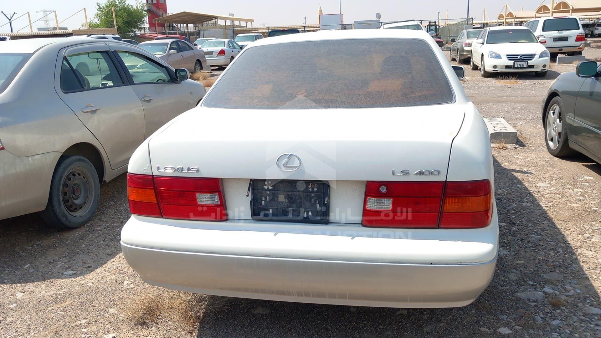 1998 LEXUS LS400 VIN: JT8BH28F2W0127829