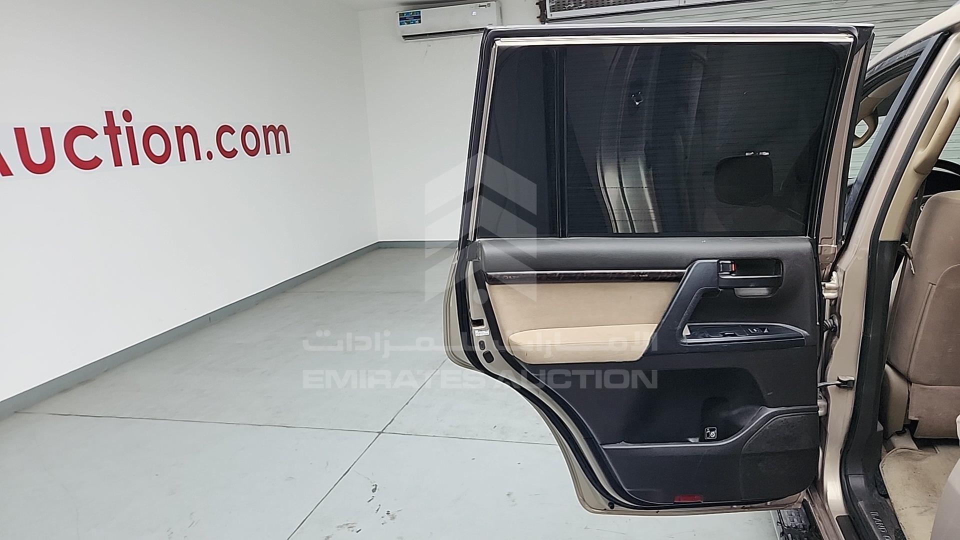 2010 TOYOTA LAND CRUISER VIN: JTMHT09J2A5049159