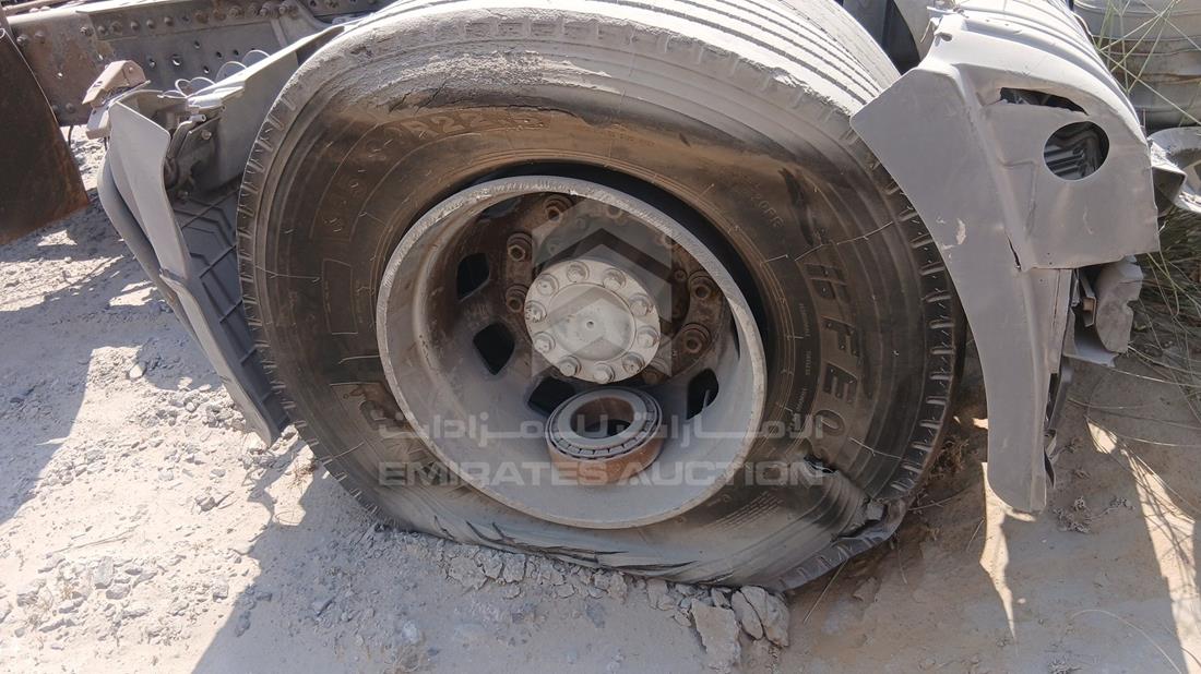 مرسيدس 1846 2004 — الإطار الخلفي الأيسر — صورة 15