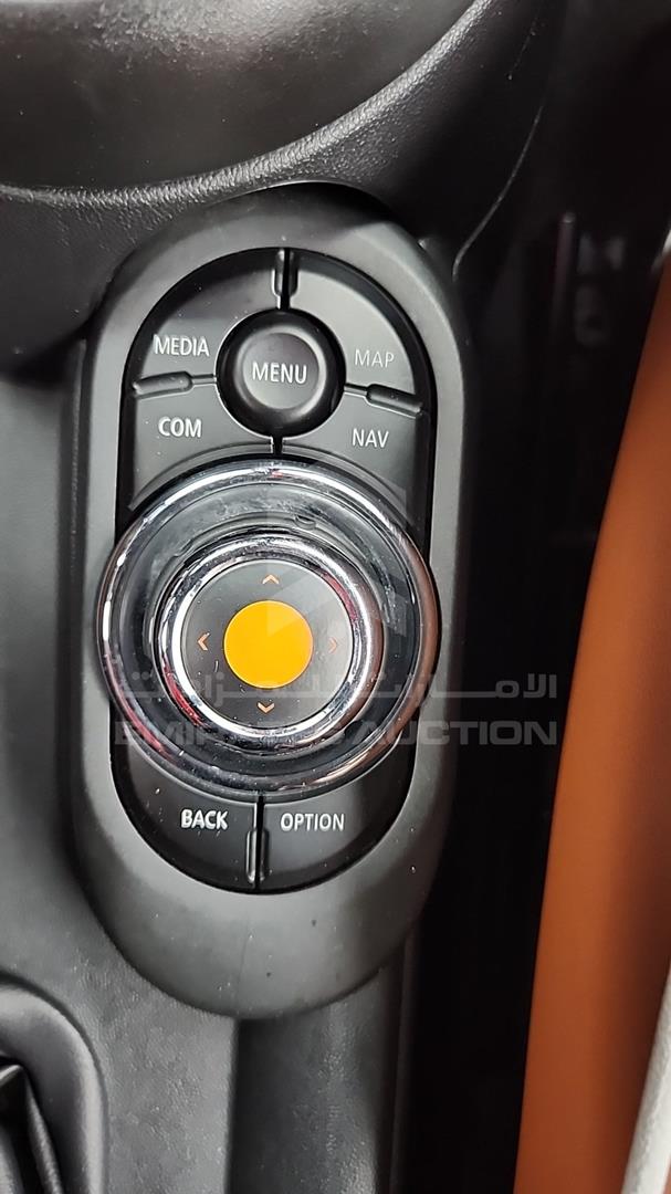 2021 MINI COOPER S VIN: WMWXR5A0XM2N20164