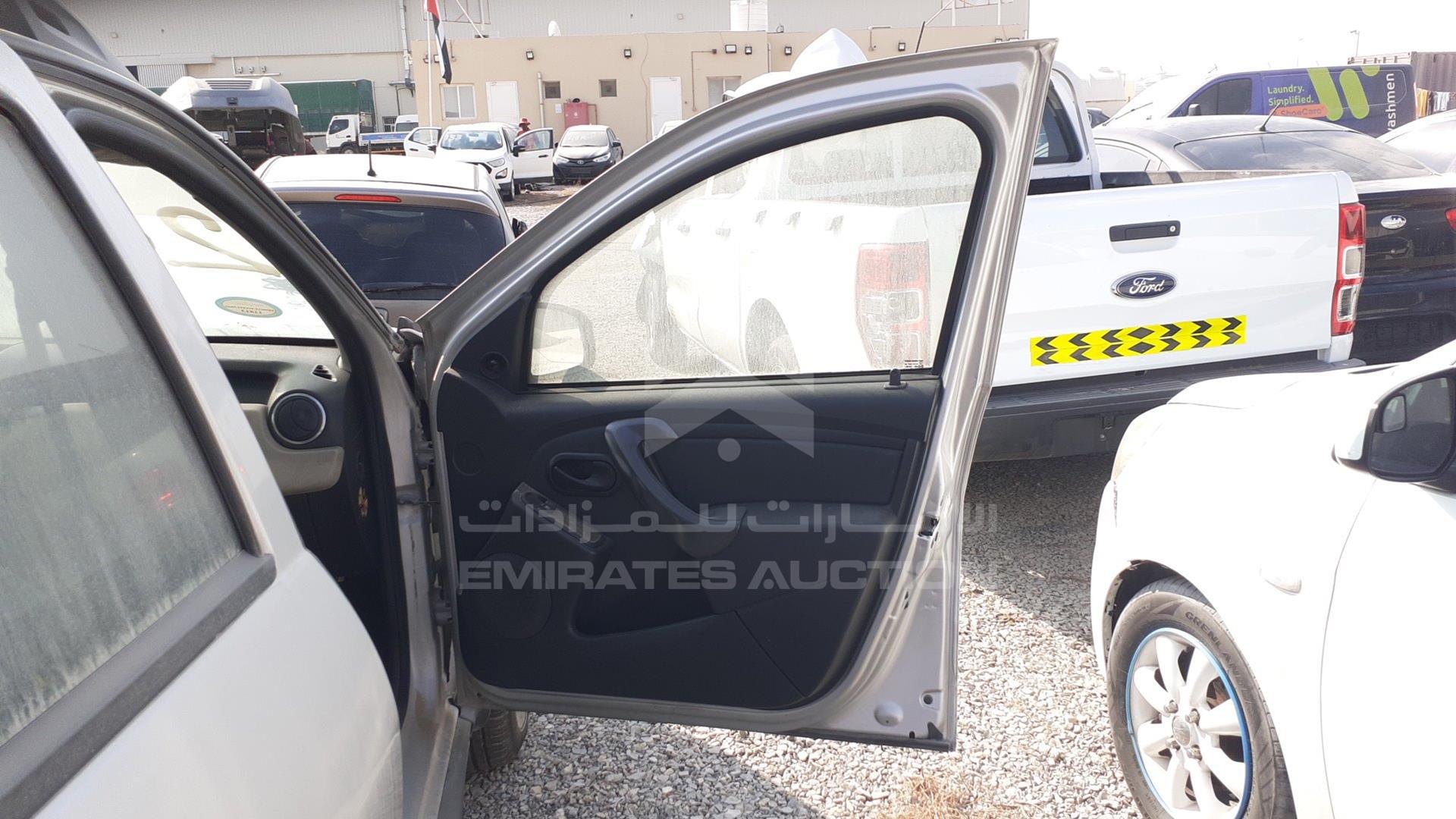 2017 RENAULT DUSTER VIN: VF1HSRGJ4HA500179