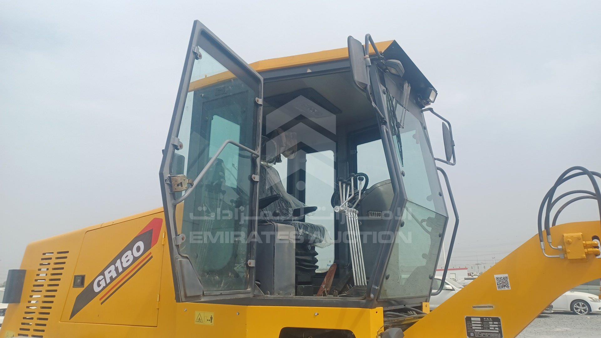 2023 XCMG --- VIN: XUG18033LH0321894