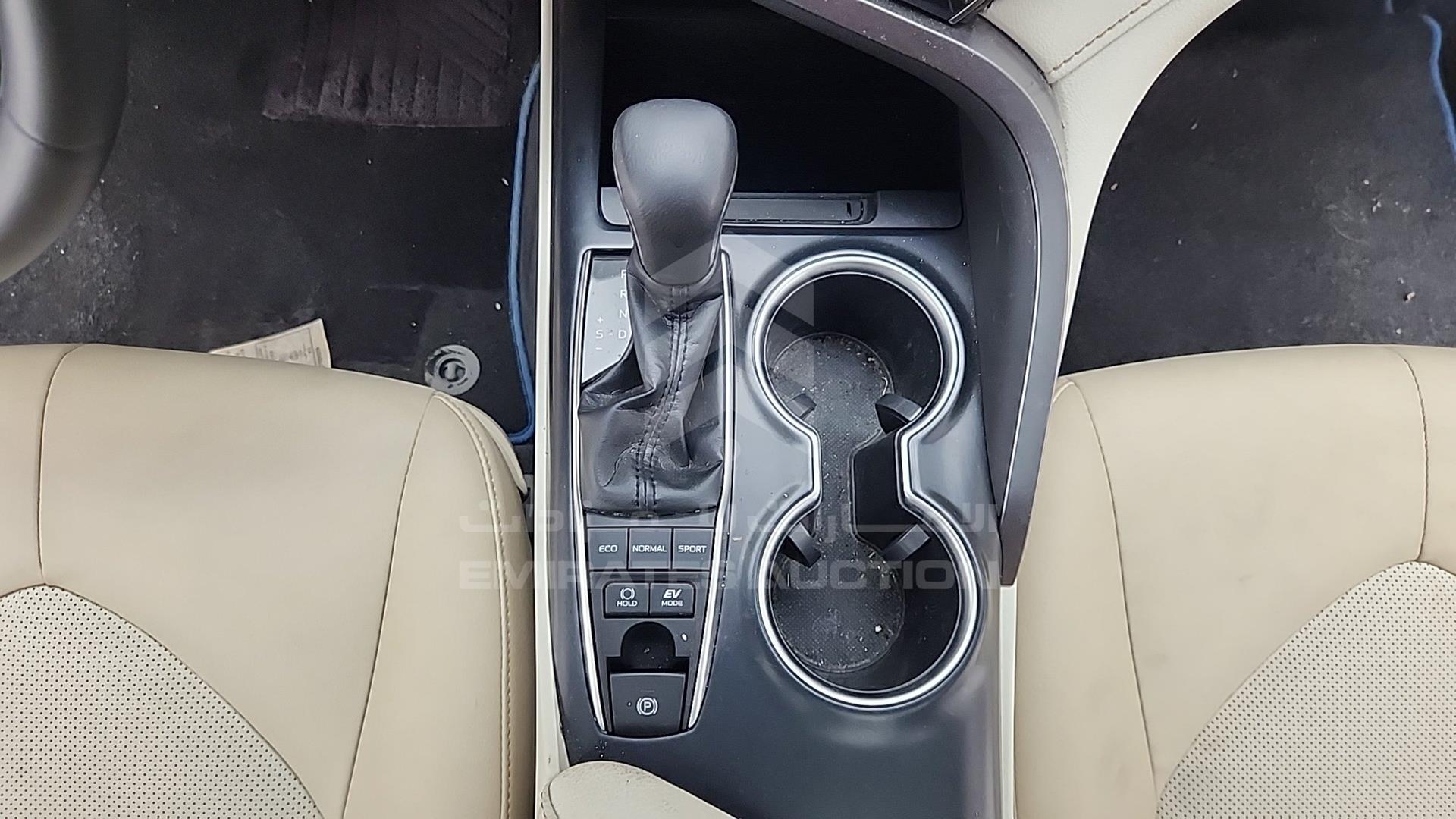 2019 TOYOTA CAMRY HYBRID VIN: JTNB24HK4K3016859
