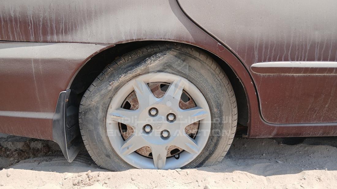 2002 Kia Sephia — Rear Right Tyre — Photo 31