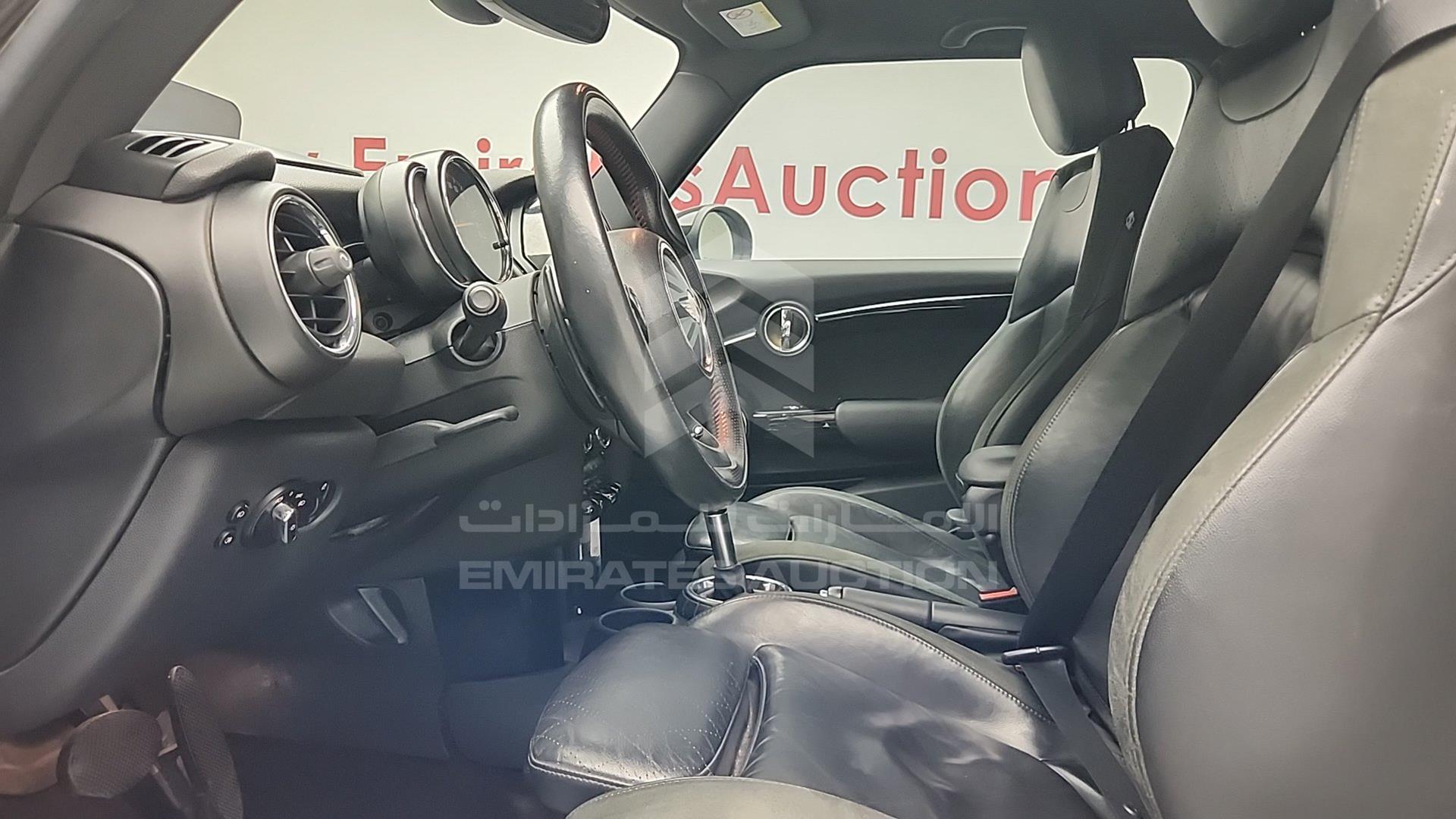 2016 MINI COOPER VIN: WMWXM7107G2A84830