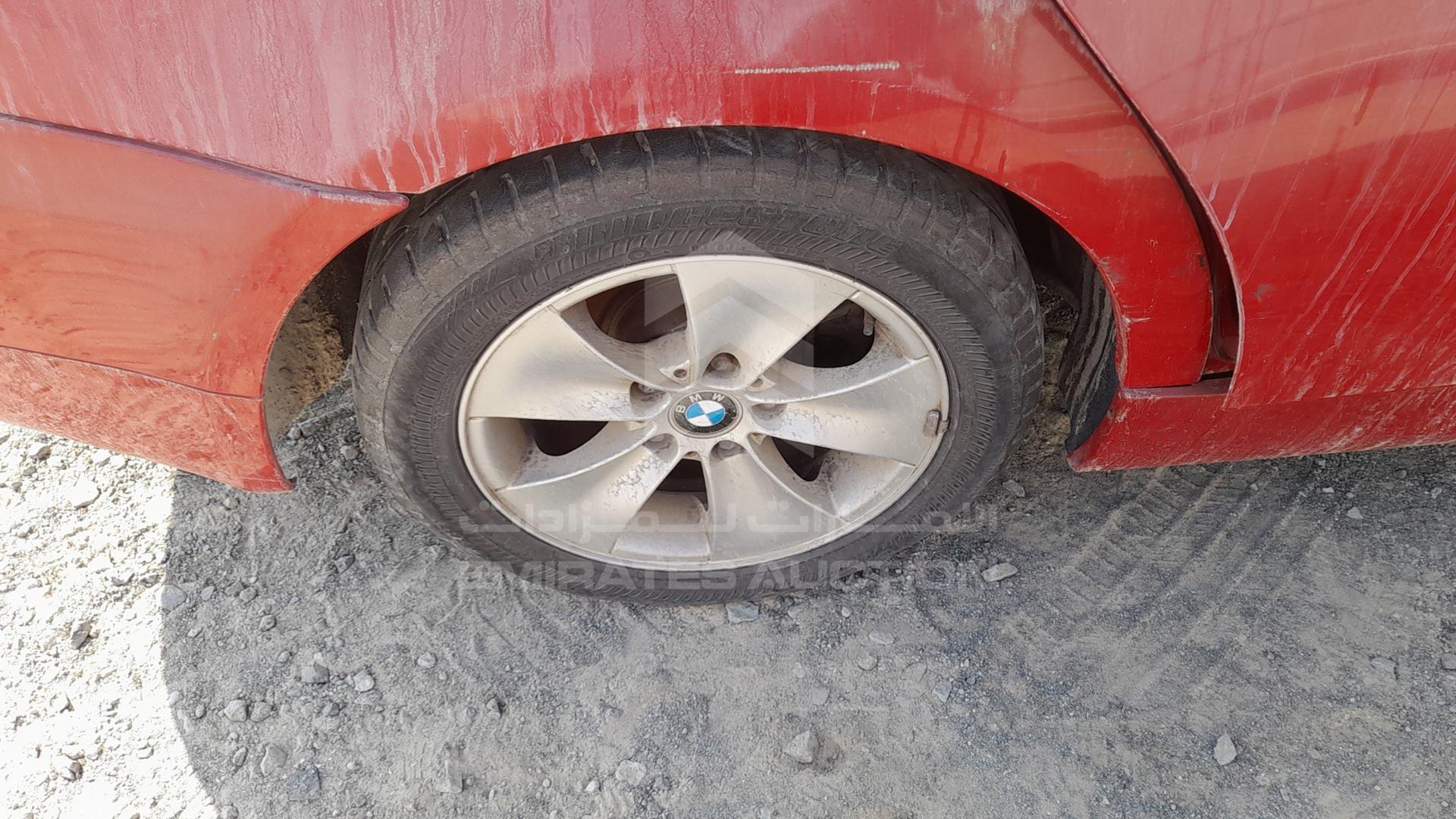2007 BMW 320 VIN: WBAVA71027VE28742