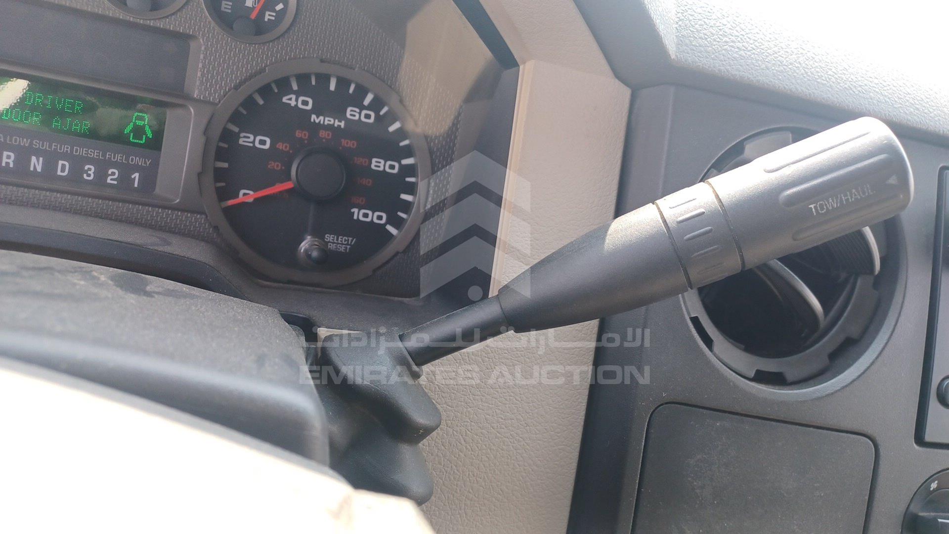2008 FORD F 350 VIN: 1FDWF35R48EA80415