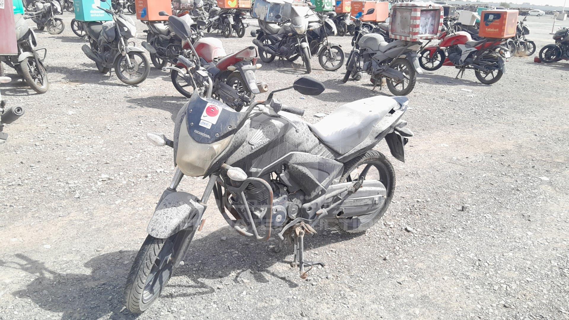 2017 HONDA UNICORN VIN: ME4KC2061H8004818