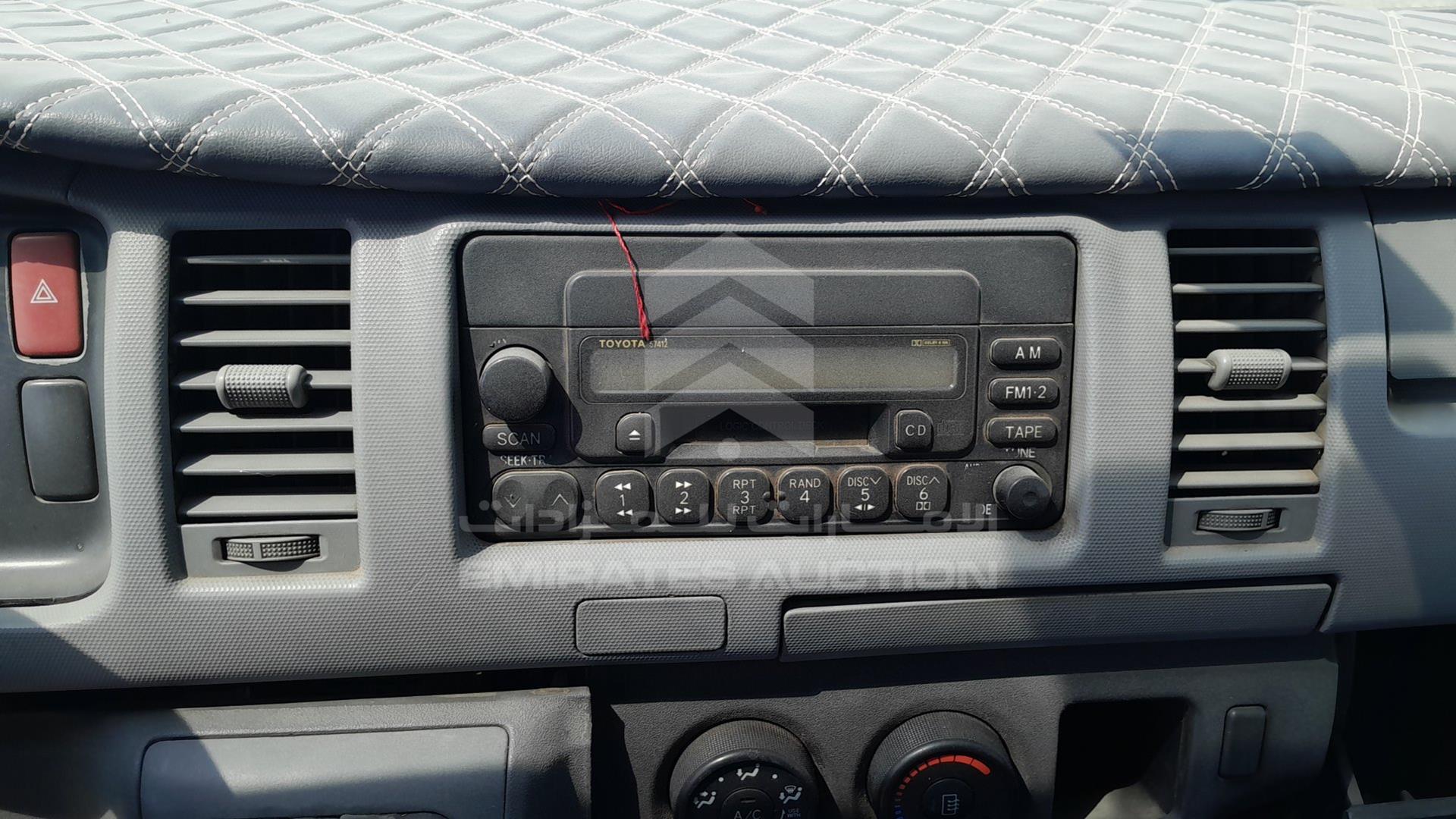 2006 TOYOTA HIACE VIN: JTFHX02P860008744