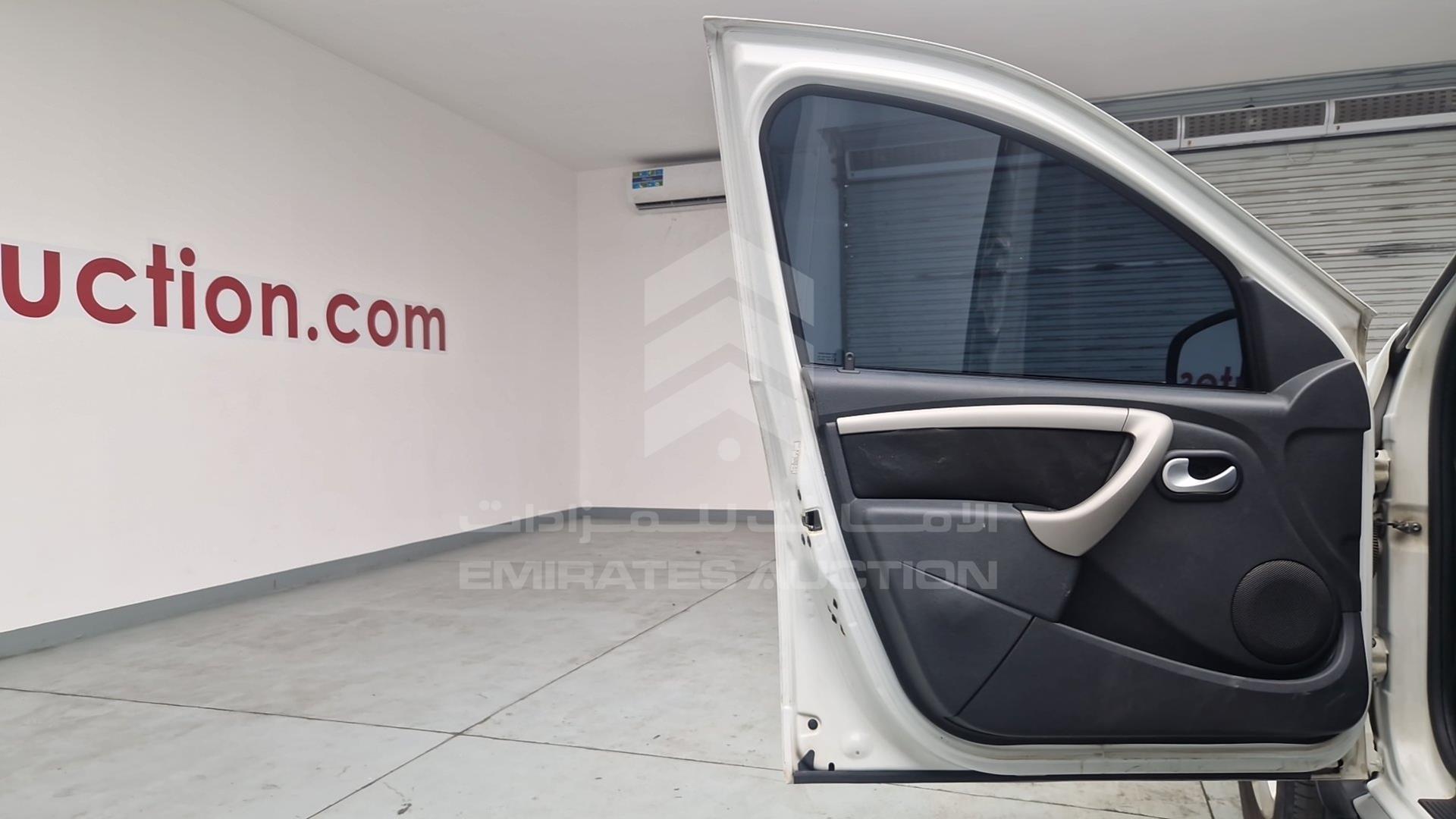 2015 RENAULT DUSTER VIN: VF1HSRCA1FA514365