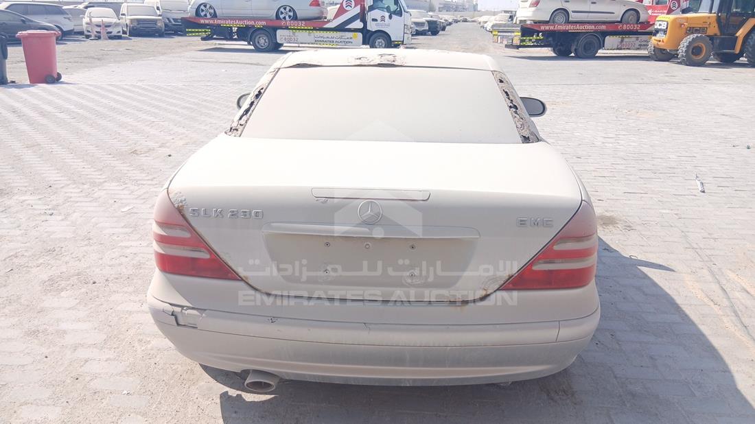 مرسيدس اس ال كى 230 2002 — الزاوية الخلفية — صورة 6