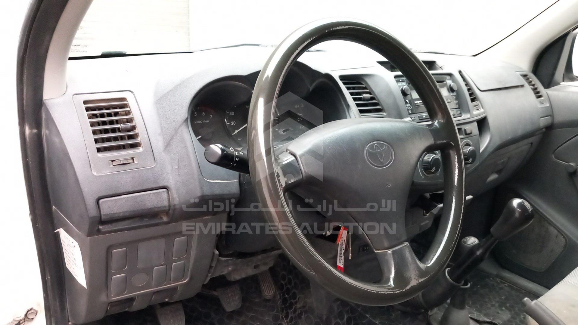 2013 TOYOTA HILUX VIN: MR0FX22G6D1362900