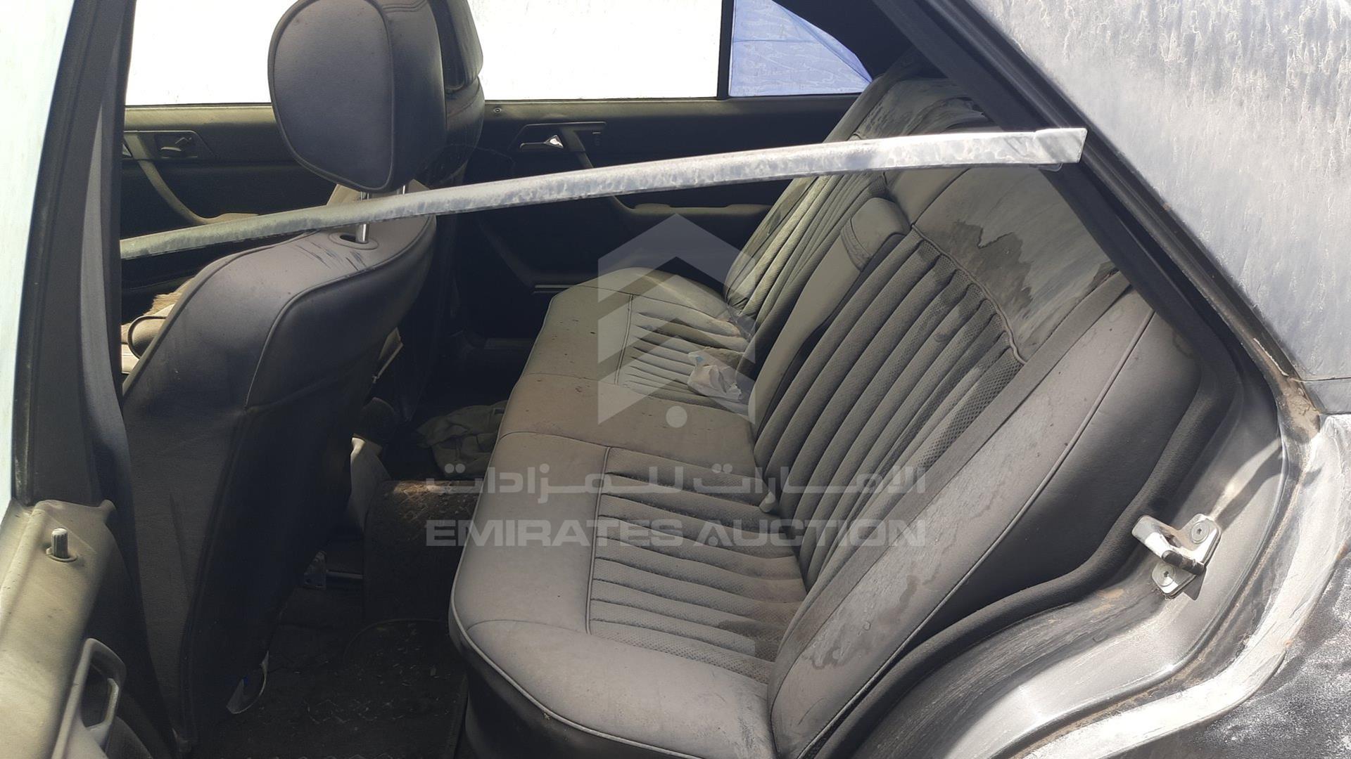1989 MERCEDES E500 VIN: WDB1240301A923988