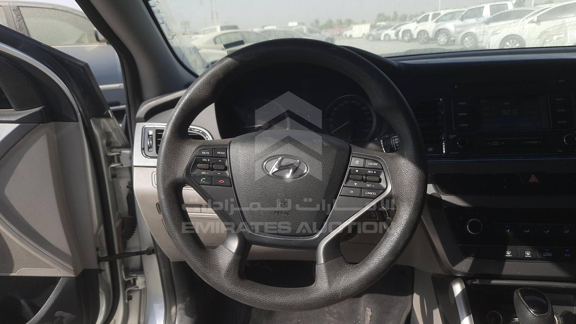 2016 HYUNDAI SONATA VIN: KMHE241G2GA122507