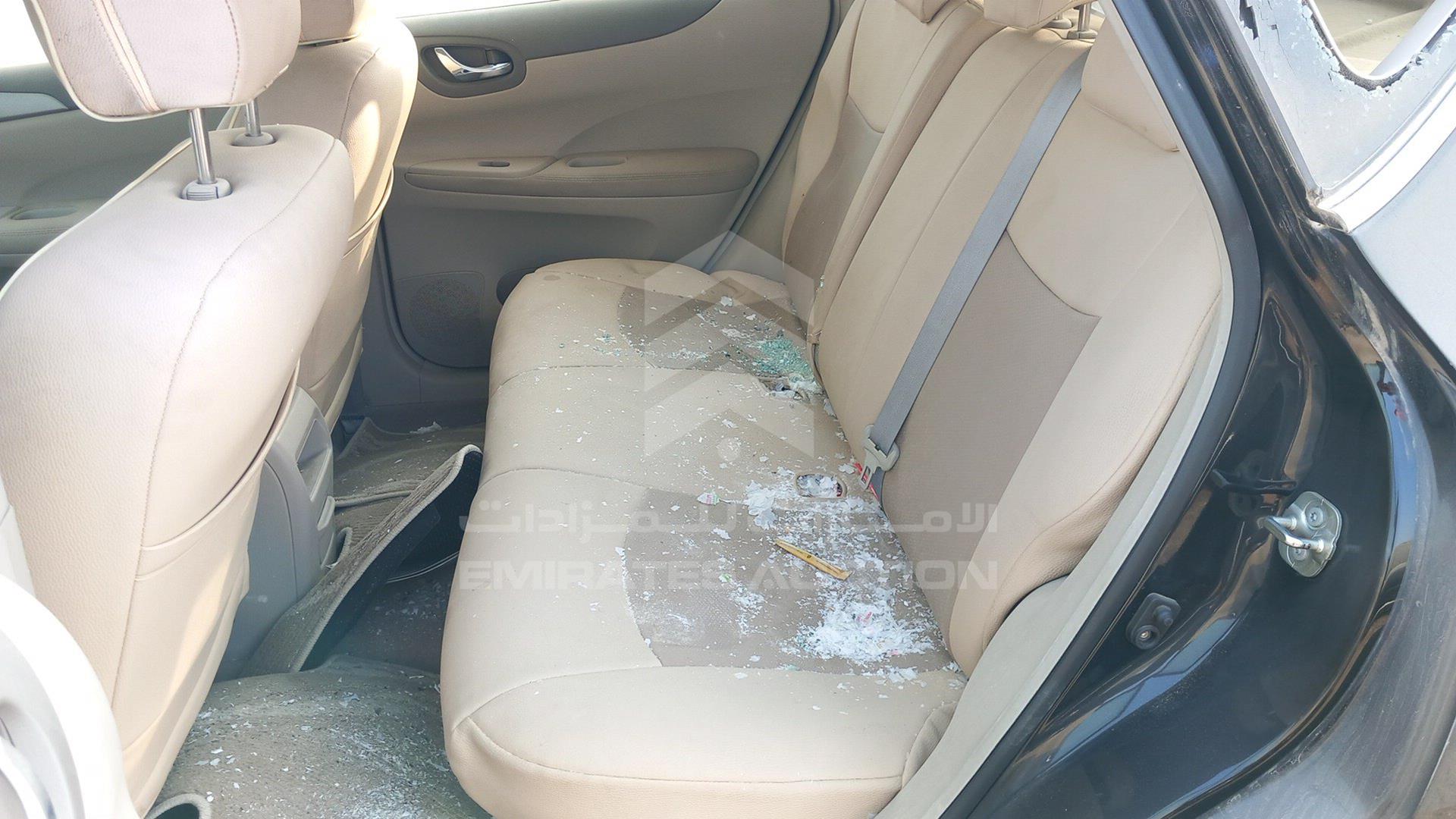 2015 NISSAN TIIDA VIN: MNTBC2C94F6006632