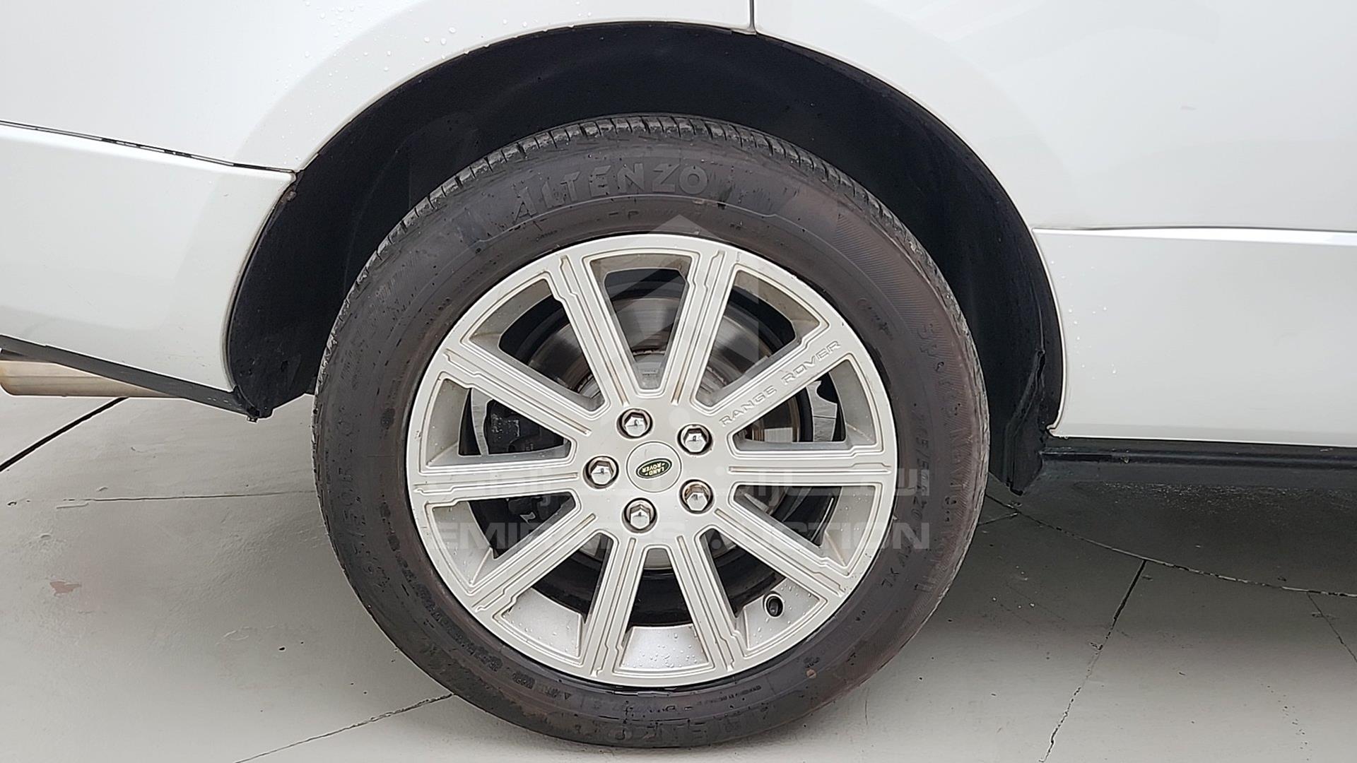 2011 RANGE ROVER --- VIN: SALLMAME4BA335303