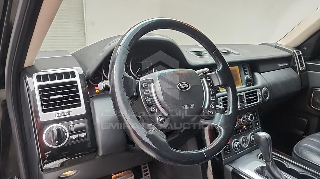 2008 Range Rover Vogue — Front Left Driver Dashboard View — Photo 14