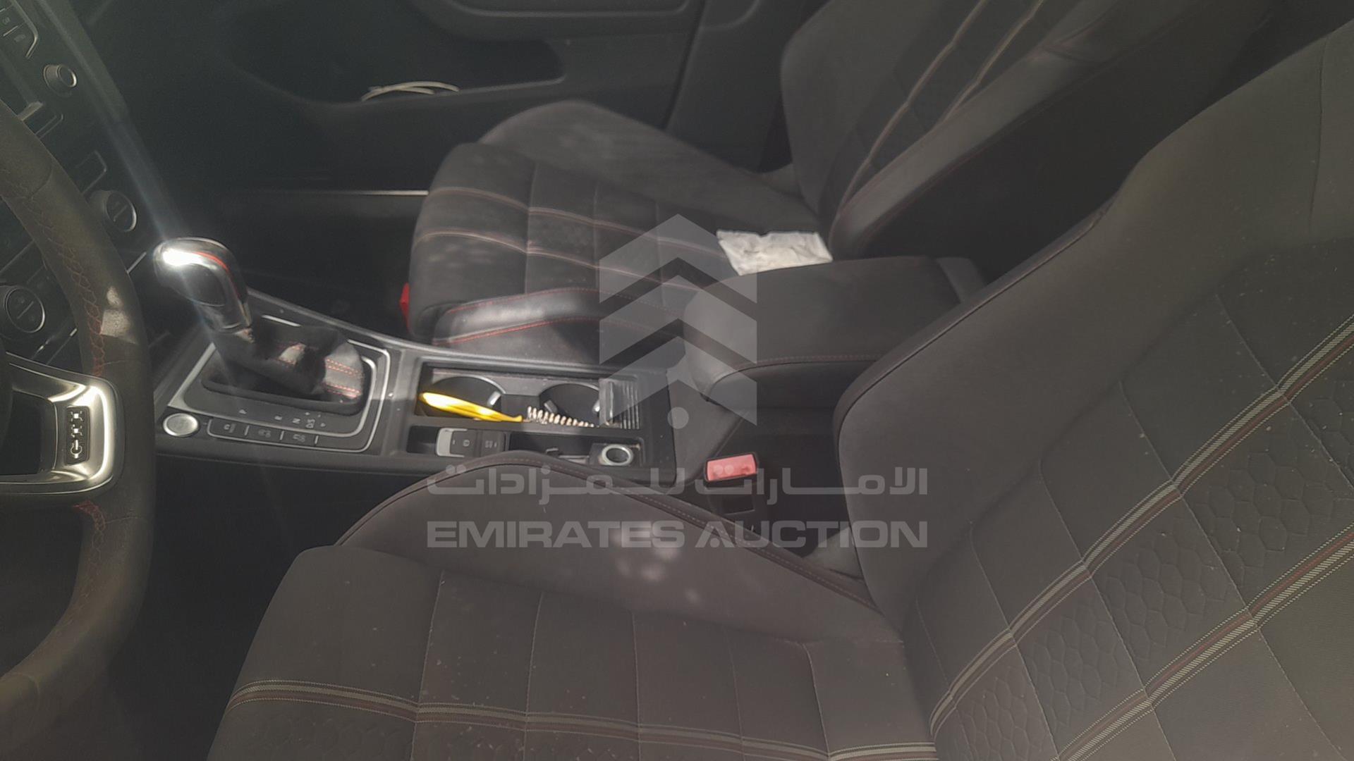 2017 VOLKSWAGEN GOLF VIN: WVWFM2AU8HW053243
