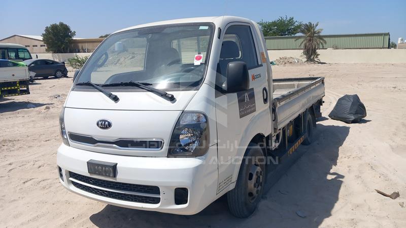 KNCWJ272XE7823774 Auction: EmiratesAuction Lot: 406614 KNCWJ272XE7823774 Kia K4000 2014 WHITE Photo 6
