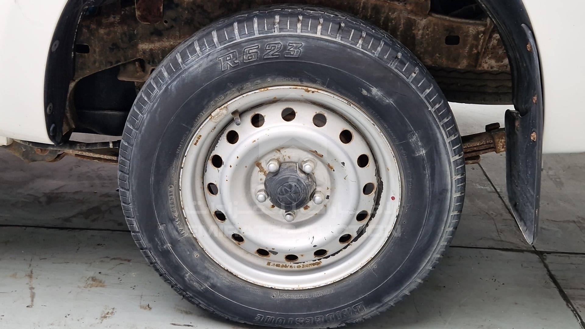 2015 TOYOTA HILUX VIN: MR0EX12G7F2352671
