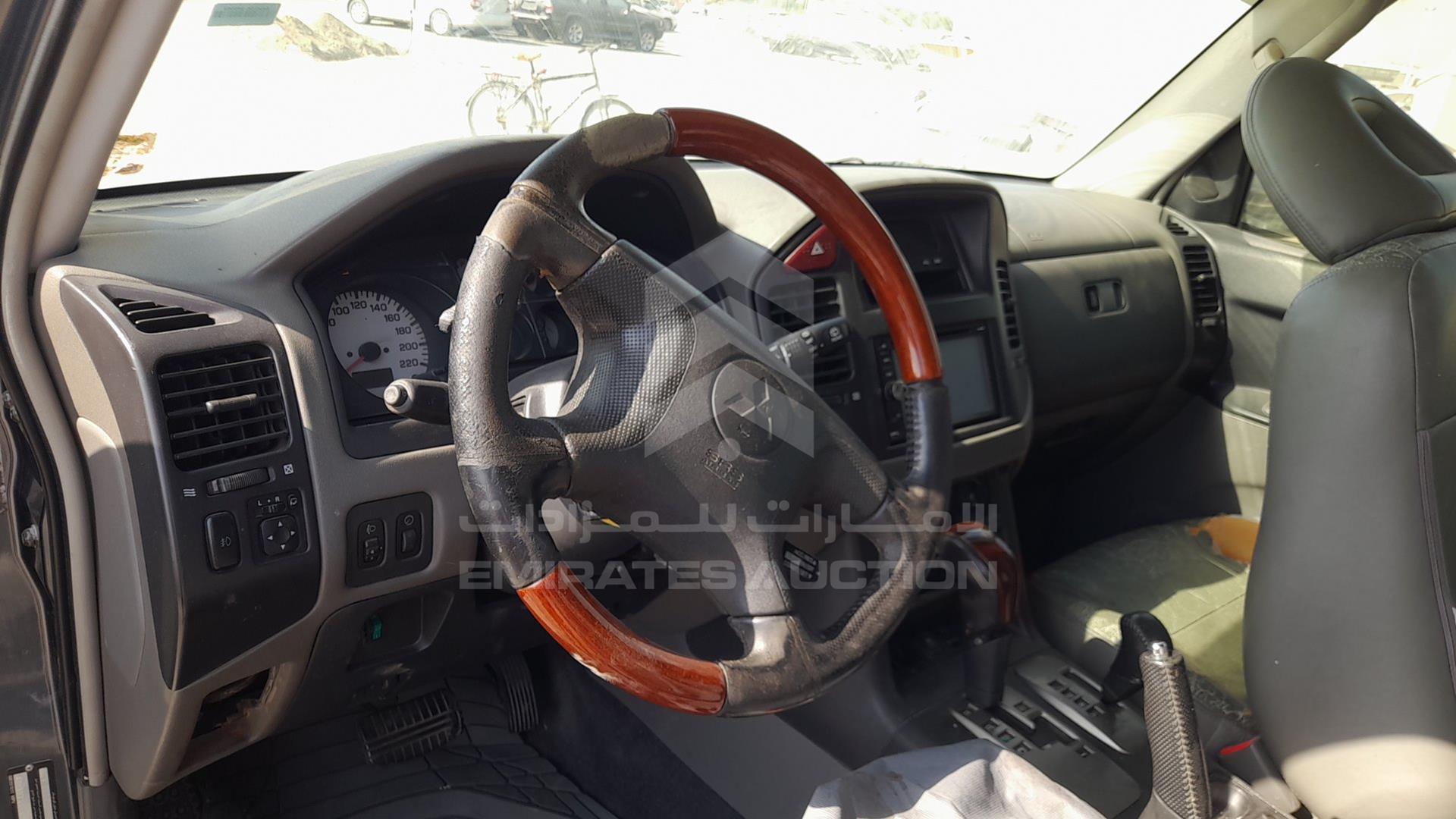 2005 MITSUBISHI PAJERO VIN: JMYMYV67W5J705237