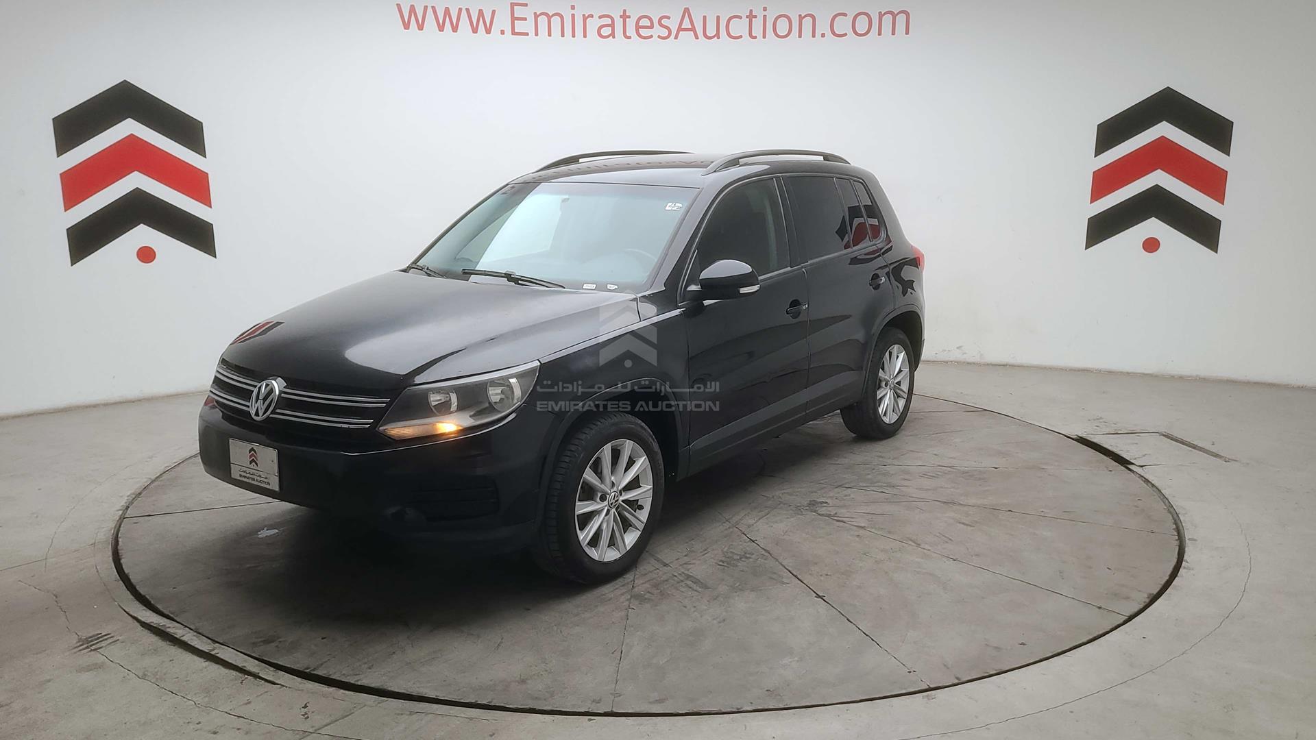 2017 VOLKSWAGEN TIGUAN VIN: WVGAV7AX1HK045504